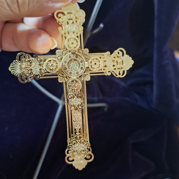 Filigree Cross Ornament - Picture 6 of 9